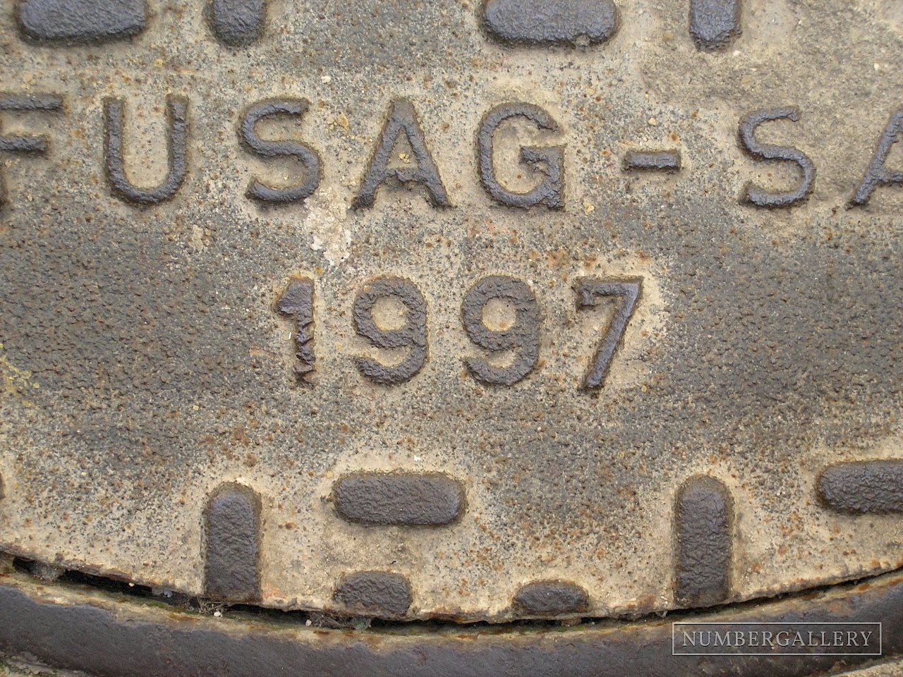 Gullydeckel in Lisboa / Lissabon