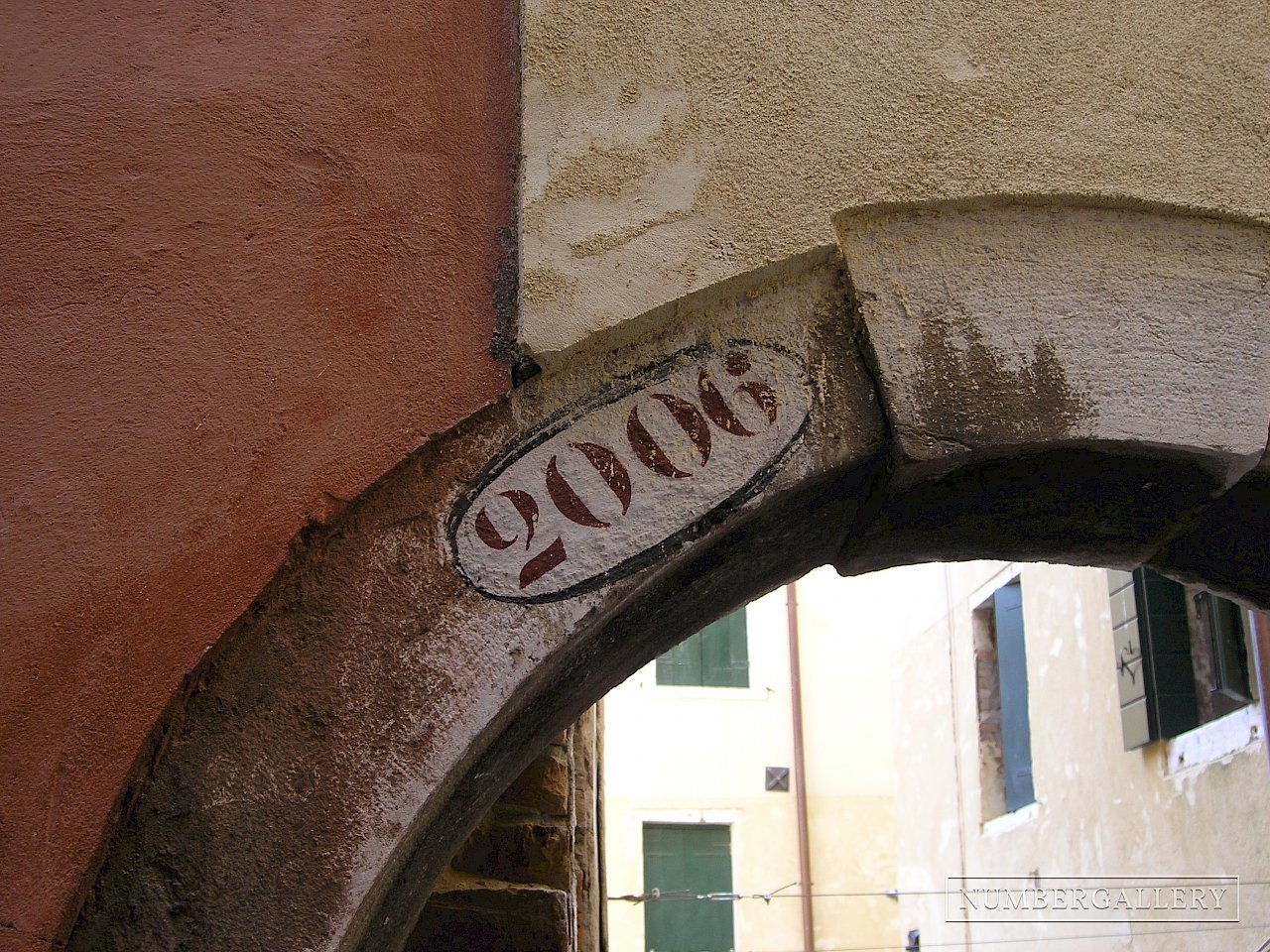 Bogen-Hausnummer in Venedig / Venice