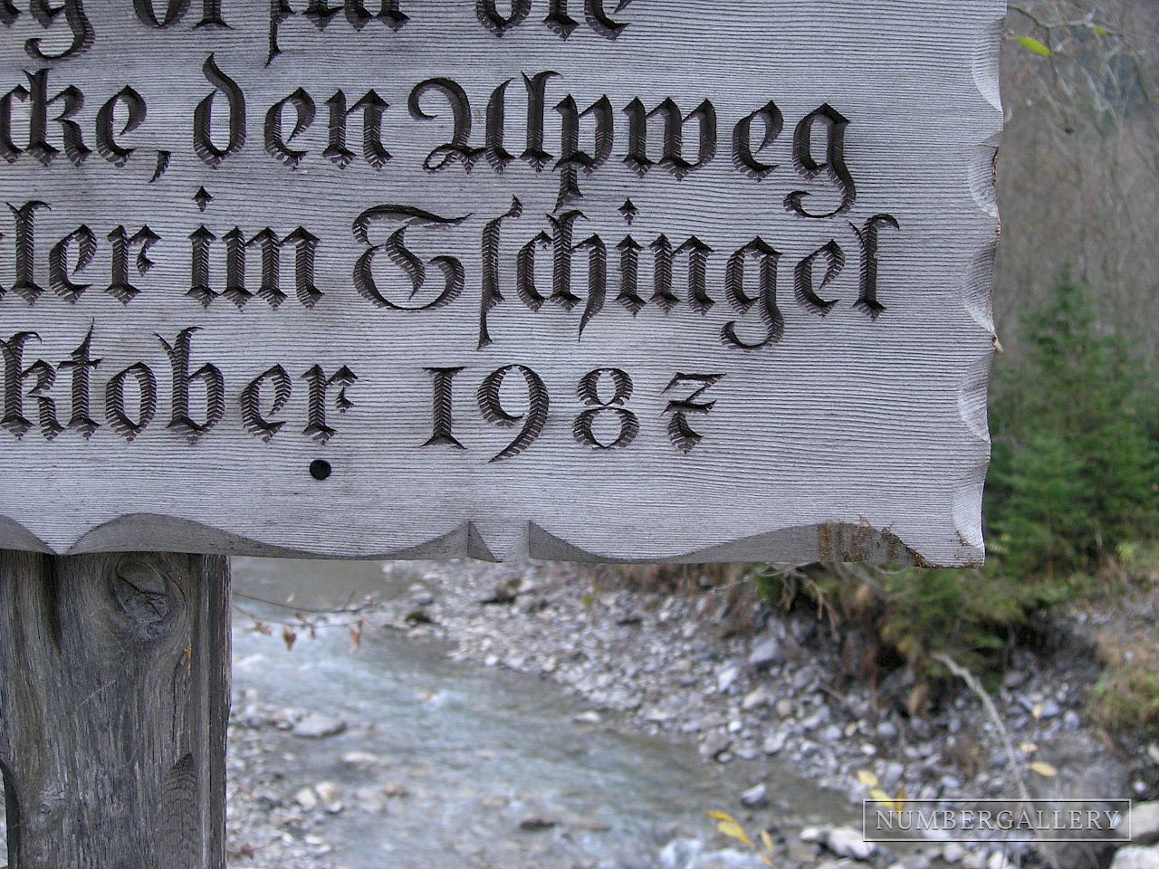 Gedenktafel im Berner Oberland