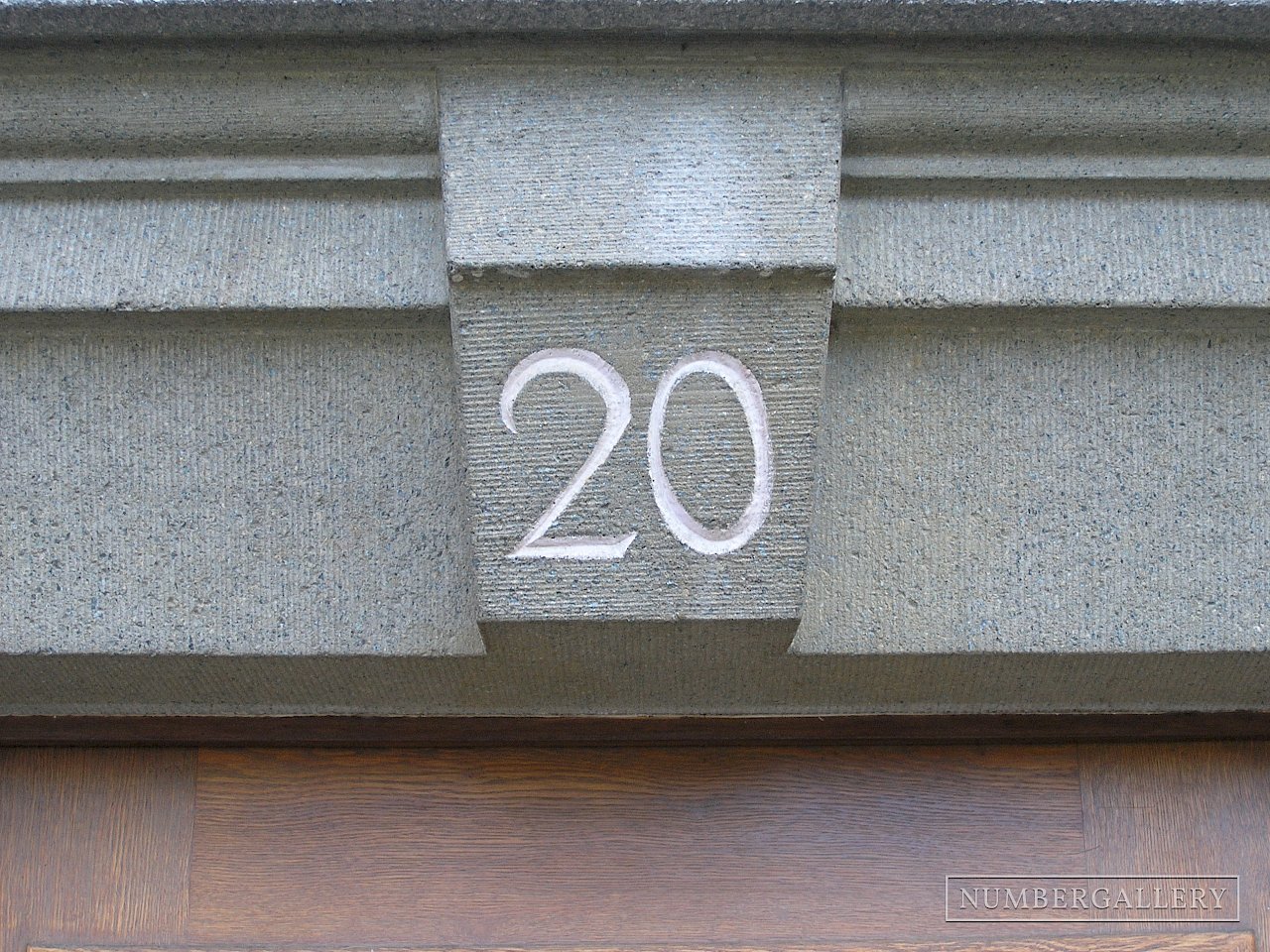 Gravierte Hausnummer in Bern