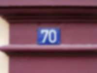 Rote Eck-Hausnummer in Hamburg