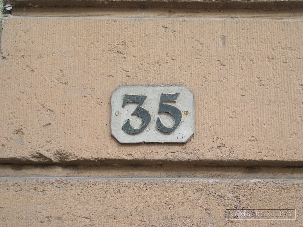 Hausnummer in Ladenburg
