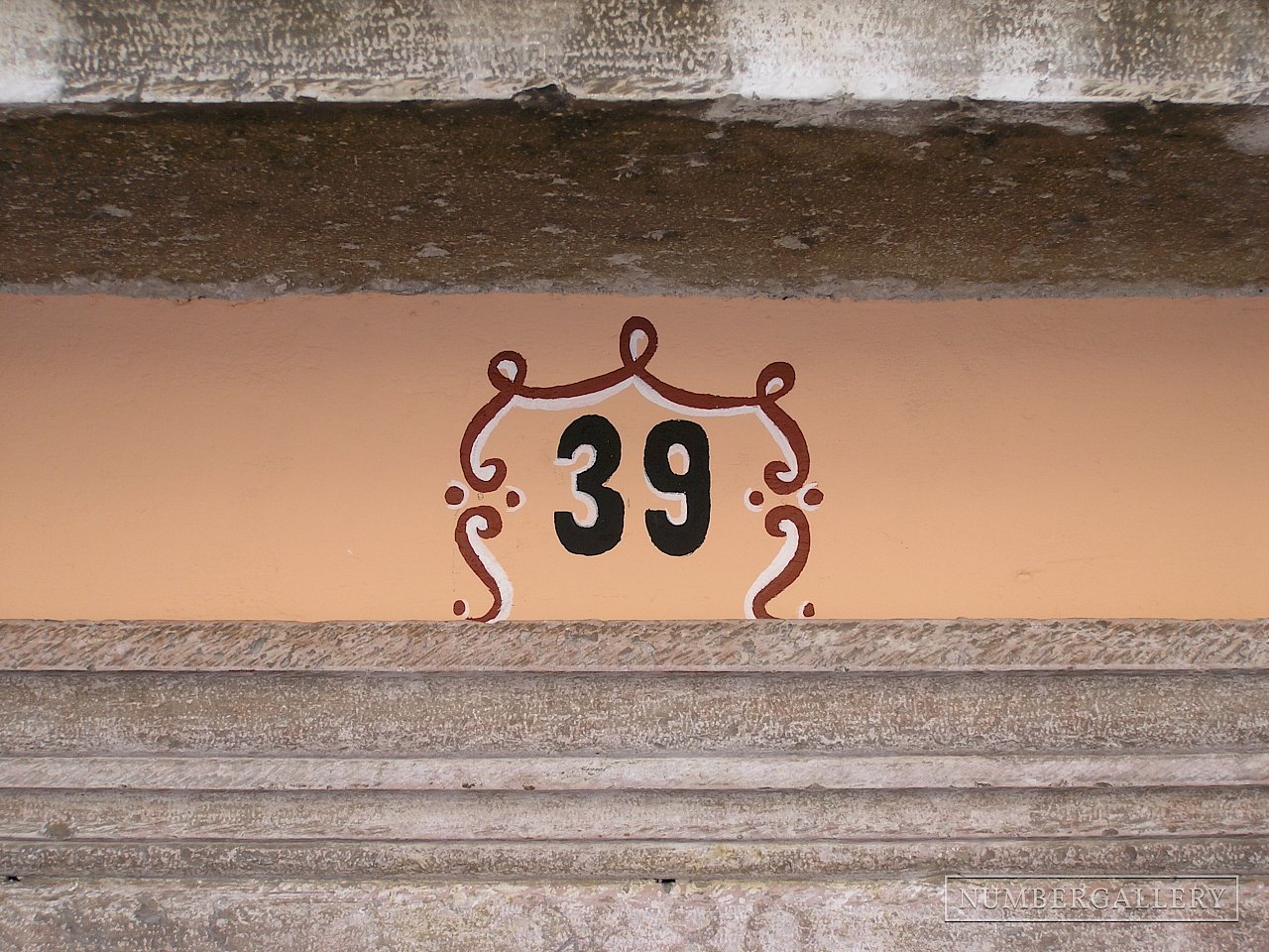 Hausnummer in den Dolomiten