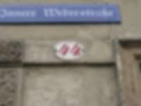 Abblätternde Farbe in der inneren Weberstraße