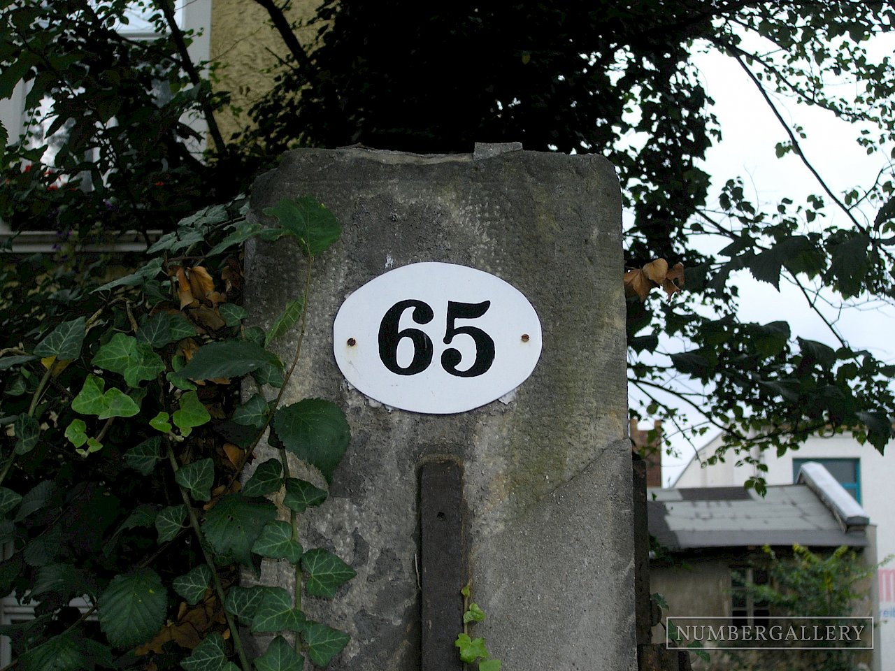 Pfeiler-Hausnummer in Dresden