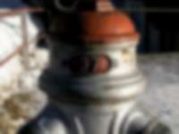 Hydrant mit Schneeresten